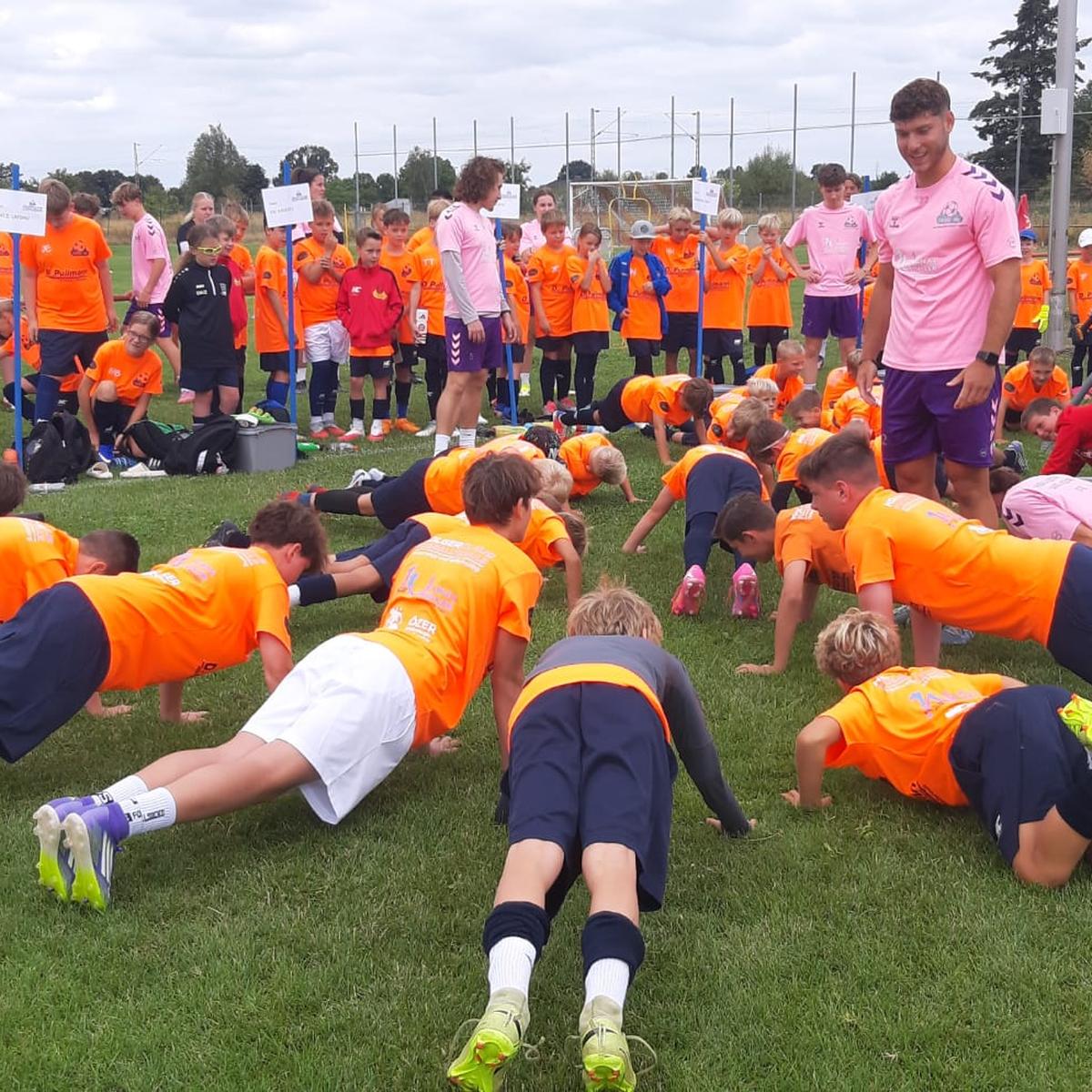 Ferien-Fußballcamp Dieburg wieder in Sickenhofen