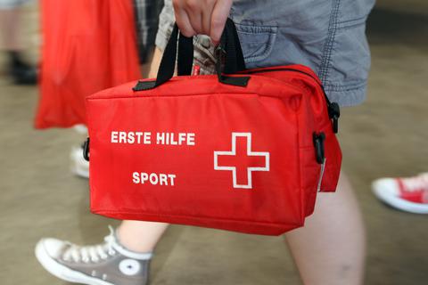 Schulsanitäter kümmern sich um verletzte Mitschüler. An der Dieburger Goetheschule kommt im Herbst eine Gesundheitsfachkraft hin zu. 