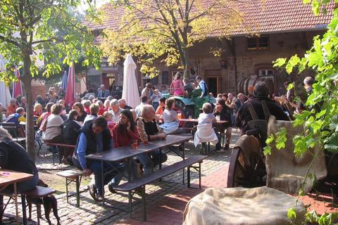 Der Gruberhof mit seinen Veranstaltungen – wie hier dem beliebten Kelterfest – ist ein beliebtes Ausflugsziel. Archivfoto: Umstädter Museumsverein