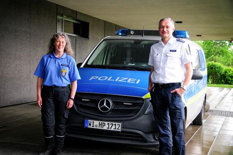 Claudia Wedemeyer sorgt bei so manchem Groß-Umstädter für ein sicheres Gefühl und unterstützt im Freiwilligen Polzeidienst den Schutzmann vor Ort Thorsten Mlotek.