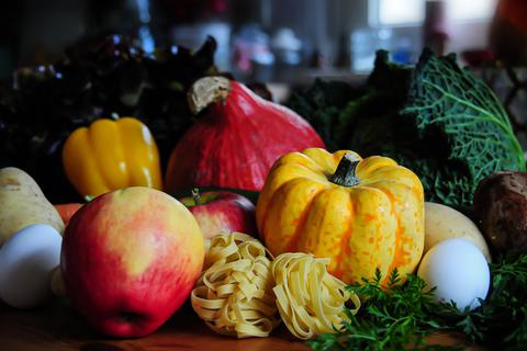 Die Preise für Lebensmittel steigen, Obst und Gemüse werden gerade deutlich teurer, ebenso Eier und Nudeln.                       Foto: May-Britt Winkler