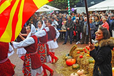Auch ohne Volkstänze und ohne Menschenmassen wie zuvor wird Groß-Zimmern in diesem Jahr Kürbismarkt feiern.  Archivfoto: Gemeinde Groß-Zimmern