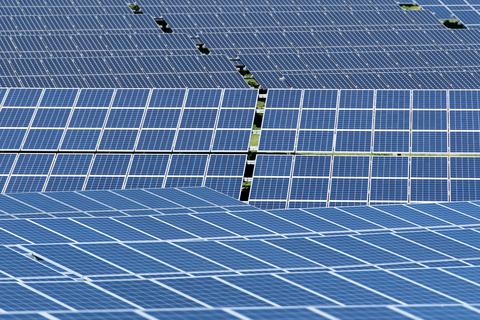 Der Ausbau von Fotovoltaikanlagen ist für die Energiewende ein wichtiger Schritt.  Symbolfoto: dpa/ Sven Hoppe