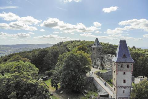 Auf Burg Frankenstein ist nach den Plänen des Landes Hessen ab 2024 vorerst Schluss mit Restaurant und Festivals. Foto: Guido Schiek