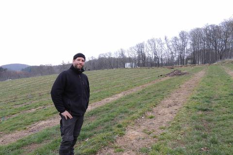 Mit einem lachenden und einem weinenden Auge betreibt Markus Muth die Abwicklung des Obsthofs.