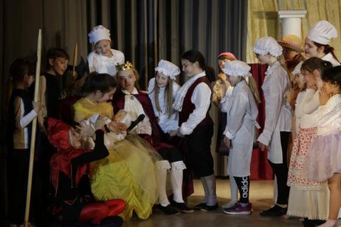 Märchenspiel aus Traisa: "Dornröschen" war in diesem Frühjahr die jüngste Aufführung der Jungen Bühne Ohlebach. Foto: Rebecca Keller 