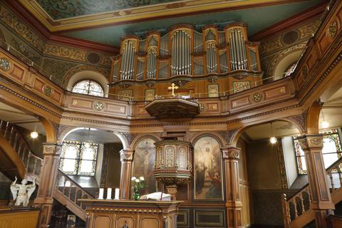 Die Orgel in der Pfungstädter Martinskirche ist nach Sanierungsarbeiten wieder aufgebaut. Archivfoto: Karl-Heinz Bärtl