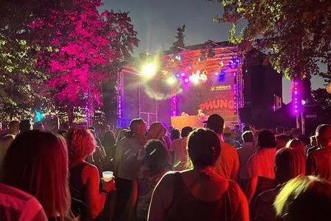 Marusha, DJ Dag oder Tom Wax waren die bekannten Techno-DJ-Größen der 90er Jahre und heizten im Jahr 2022 auf dem Phungo-Festival in Pfungstadt ihre Fans an.