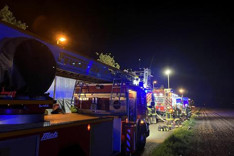 Mit einem Großaufgebot war die Feuerwehr in Roßdorf vor Ort.