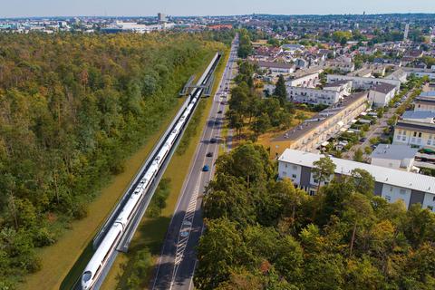 Zunächst soll die ICE-Trasse entlang der Eschollbrücker Straße im Tunnel verlaufen, später in einem Trog.  Visualisierung: Deutsche Bahn