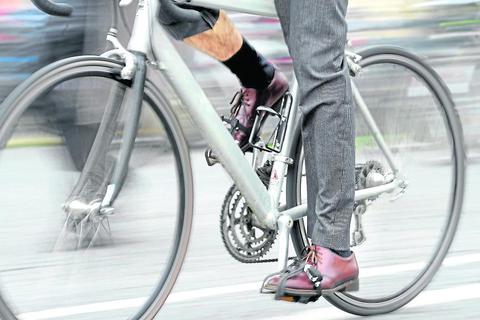 Ziel der Initiative ist es, den Anteil der umweltfreundlichen Verkehrsarten, darunter Radfahren, auf mindestens 65 Prozent am gesamten Personenverkehr zu erhöhen. Symbolfoto: dpa