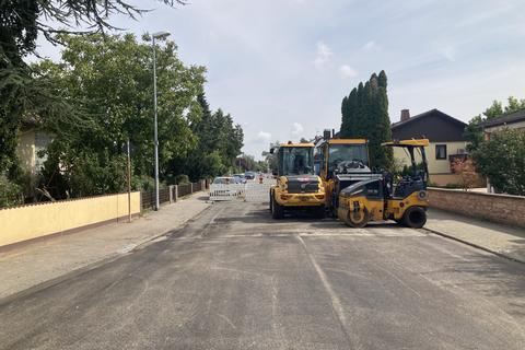 Die Sanierungsarbeiten an der Worfelder Ortsdurchfahrt (Rheinstraße/L 3094) rücken ab Montag, 4. September, in den Abschnitt zwischen Unterdorf und Pfarrgasse vor.