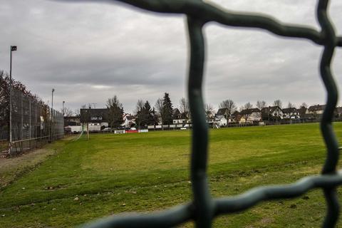 Auf dem Sportplatz Klein-Gerau dürfen nun Flutlichter aufgestellt werden. Archivfoto: Volker Dziemballa (VF