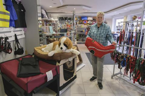 In Gernsheim verkauft Silvia Gittelmann Second-Hand-Ware für Hunde. © Robert Heiler