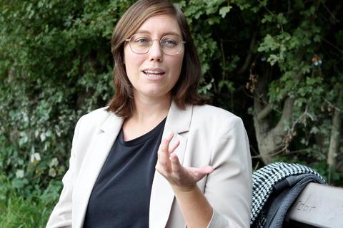 Christina Gohl von den Grünen möchte in Ginsheim-Gustavsburg Bürgermeisterin werden. Foto: Hbz/Jörg Henkel