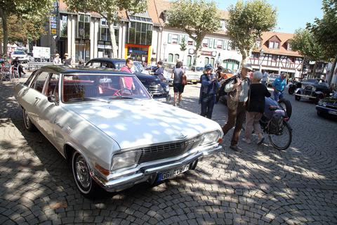Beim Autosalon 2019 in Groß-Gerau waren die Oldtimer auf dem Sandböhl ein Anziehungspunkt für Besucher. Auch bei der diesjährigen Auflage wird es historische Fahrzeuge zu bestaunen geben.