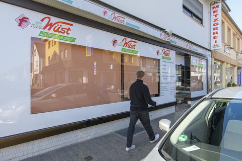 Der letzte Metzger in der Groß-Gerauer Innenstadt ist weg. Viele Jahre hatte Familie Siefert das Geschäft in der Darmstädter Straße erfolgreich geführt, 2015 wurde es von „Wüst – Mein Metzger” übernommen. Jetzt hat Peter Wüst die Filiale geschlossen.