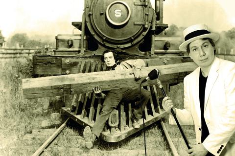 Leinwand-Lyriker Ralph Turnheim untermalt am 9. Mai im Kommunalen Kino Groß-Gerau den Filmklassiker "Der General" von Buster Keaton.