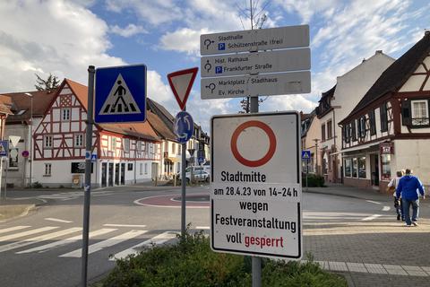 Die Groß-Gerauer Stadtmitte wird am Freitag ab 14 Uhr wegen des langen Einkaufsabends "Frühlingserwachen" für den motorisierten Verkehr gesperrt.
