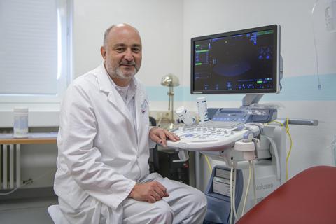 An der Kreisklinik Groß-Gerau ist Michael Karch neuer Sektionsleiter der Gastroenterologie und einige Pläne. Foto: Robert Heiler
