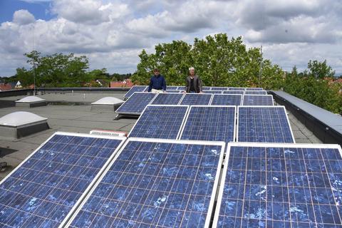 Bis 2035 soll Mörfelden-Walldorf klimaneutral sein. Der Fördertopf für Solaranlage wurde jetzt um 30000 auf 100000 Euro vergrößert. Foto: Ursula Friedrich