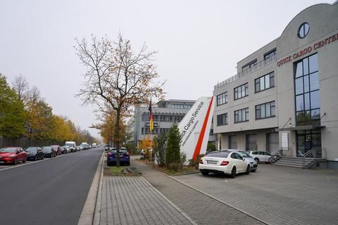 In Mörfelden-Walldorf gibt es reichlich Gewerbeflächen - so wie hier im Gewerbegebiet Mörfelden Ost. Jetzt denkt die Stadtverwaltung über ein Gründerzentrum nach.