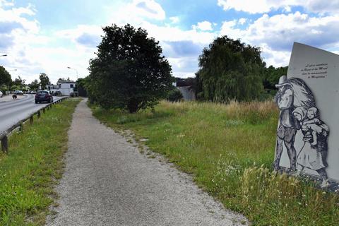 Der Bedarf an neuem Wohnraum in Mörfelden-Walldorf ist immens: An der Aschaffenburger Straße in Walldorf soll daher gebaut werden. Foto: Ursula Friedrich
