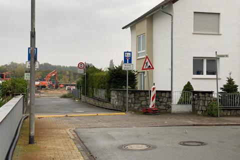 Wegen Kanalbauarbeiten in der Dresdener Straße wird der Radweg nach Groß-Gerau 14 Tage lang gesperrt. Foto: Detlef Volk