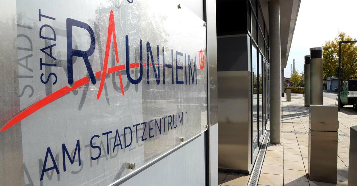Was sagt die Stadt Raunheim zur umstrittenen Namensabfrage?