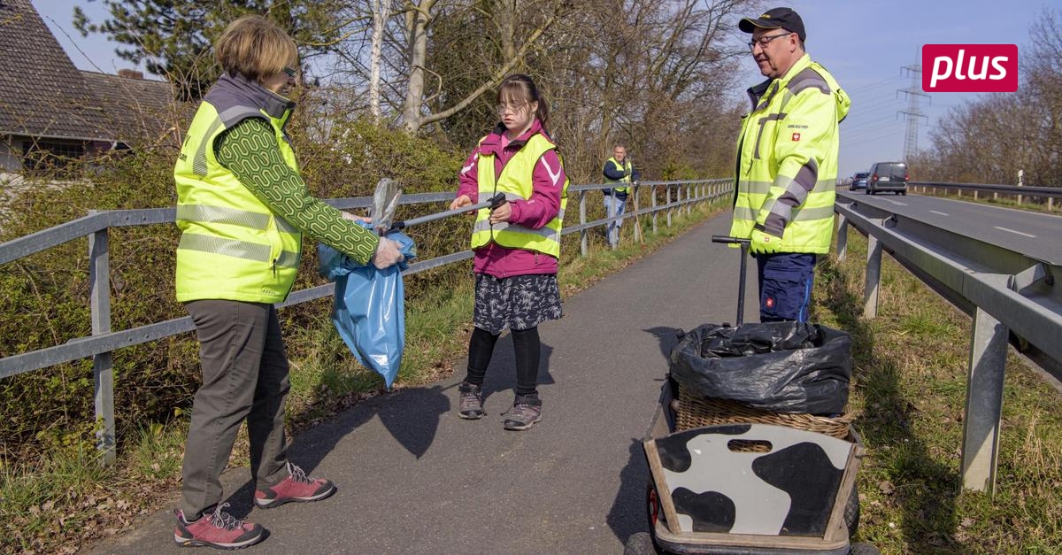 Freiwillige sammeln Müll bei Aktion „Sauberes Riedstadt“ | Echo Online