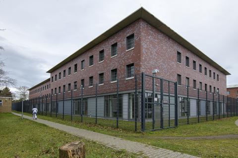 In der forensischen Klinik in Riedstadt sind derzeit 119 Plätze besetzt. Nach einer Erweiterung im vergangenen Jahr könnten bis 158 Patienten untergebracht werden. Foto: Robert Heiler