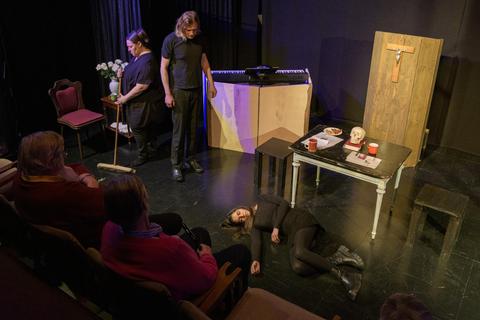 Anfang Juni wird die Komödie „Hase Hase“ in der Büchnerbühne aufgeführt. Foto: Robert Heiler