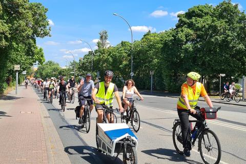 Auch Aktionen wie das Stadtradeln schaffen ein Bewusstsein für den Klimaschutz: Zum 13. Mal hat sich die Stadt an der bundesweiten Aktion beteiligt, um mehr Menschen für die Verkehrswende und das Radfahren zu motivieren. © Stadt Rüsselsheim