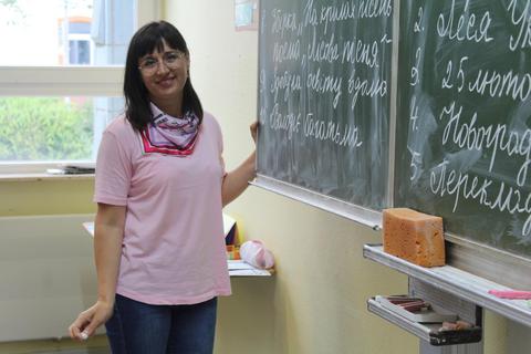 Tetiana Dreval unterrichtet seit bald vier Wochen ukrainische Schüler in ihrer Landessprache. In ihrer Heimat lehrte sie Sprachen und Literatur. Foto: Dorothea Ittmann