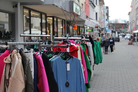 Die meisten Einzelhandelsbetriebe sind mit 36 Prozent in der Rüsselsheimer Innenstadt angesiedelt, auf die Stadtteilzentren entfallen 16 Prozent, außerhalb der Zentren finden sich 48 Prozent der Betriebe.
