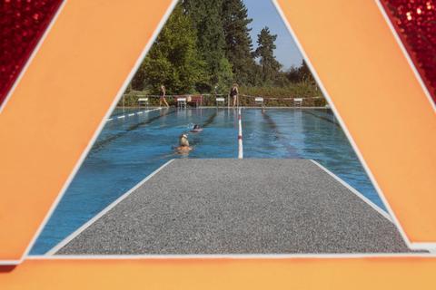 Im Treburer Freibad war Corona-bedingt vieles anders als in den Vorjahren. Große Besuchermassen blieben aus. Foto: VF/Volker Dziemballa