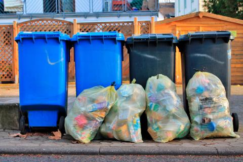 Das Abfallwirtschaftskonzept soll beibehalten werden, doch wie entwickeln sich die Kosten? Laut Magistrat können die Haushalte durch akkurate Mülltrennung Einfluss auf die Höhe der Entsorgungsgebühren nehmen.