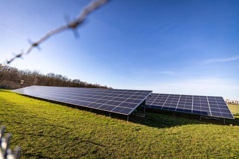 Zur Erzeugung erneuerbarer Energien durch Photovoltaikanlagen ist eine mögliche Maßnahmen innerhalb des Kommunalen Klimapaktes. © Archivfoto: Sascha Lotz