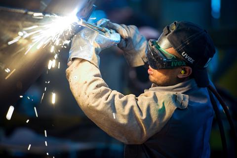 Auch im Handwerk fällt auf: Die Fachkräfte fehlen. Zudem sinken die Zahlen der Auszubildenden in den Betrieben pro Jahr verlässlich - der Anteil an Azubis aus dem Ausland wächst. Wo sieht die Handwerkskammer Verbesserungspotenzial?