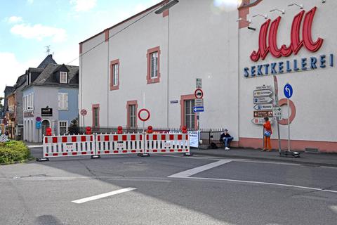 Im Rahmen des Verkehrsversuchs ist die Rheingauer Straße in Eltville am 28. und 29. Mai dieses Jahres für den Verkehr gesperrt. Das gilt auch für Radler, von denen aber dennoch viele die Strecke nutzten.