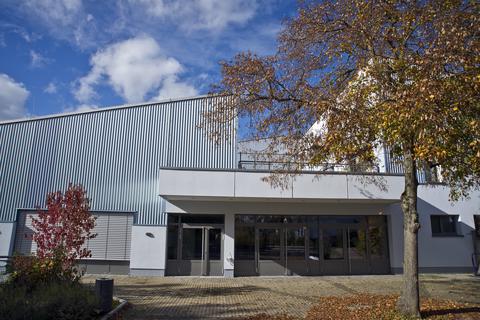 Die Autalhalle in Niedernhausen kann bald wieder als Sportstätte genutzt werden.