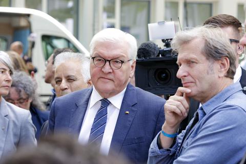Bundespräsident Frank-Walter Steinmeier besucht Gerhard Trabert in Mainz. Foto: Sascha Kopp / VRM Bild