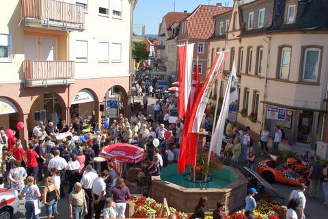 Der traditionelle Pfingstmarkt lockt immer viele Besucher nach Bad König. Archivfoto: Michael Lang