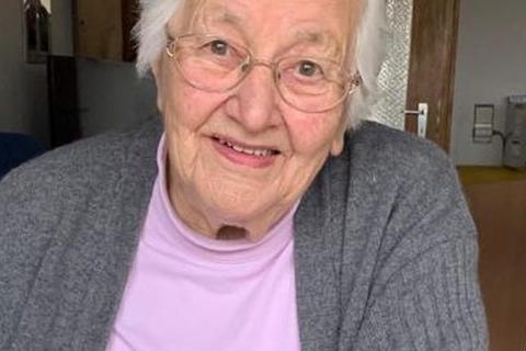 Anna Marie Dingeldey aus Erlenbach feiert am 16. April ihren 95. Geburtstag. Foto: Ernst Schmerker