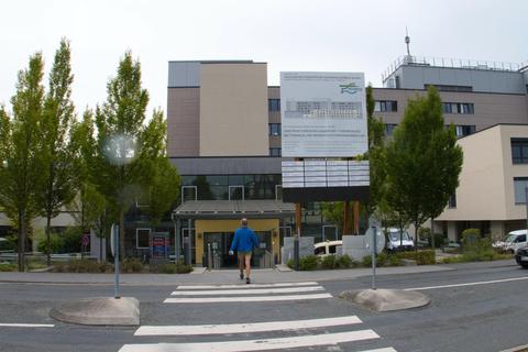 Das Erbacher Gesundheitszentrum benötigt einen weiteren Kredit. Der Kreistag hat dem nun zugestimmt. Foto: Manfred Giebenhain