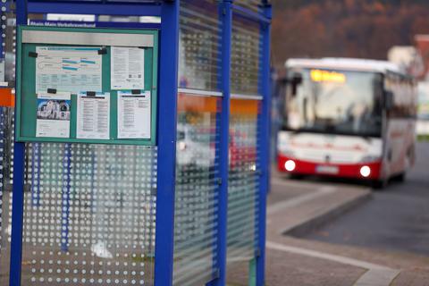 Als Ergänzung zum Linienverkehr gibt es im Odenwaldkreis das auf Abruf verfügbare Angebot der "TaxOMobil2-Fahrten.