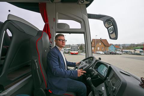 Der 22-jährige Björn Brauch ist ausgelernter Berufskraftfahrer im Personenverkehr und hat bei der Firma Wissmüller seine Ausbildung gemacht. Nachwuchs zu finden, werde aber immer schwieriger, berichten mehrere Odenwälder Betriebe.