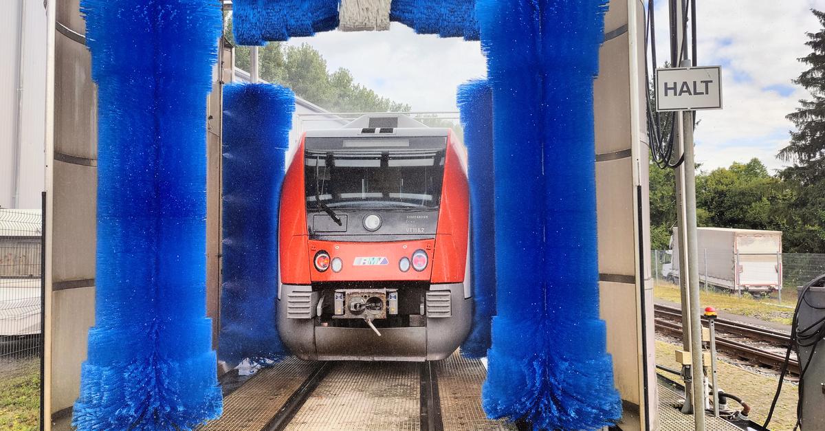 Latzhose im Klo: So läuft die Reinigung der Odenwaldbahn
