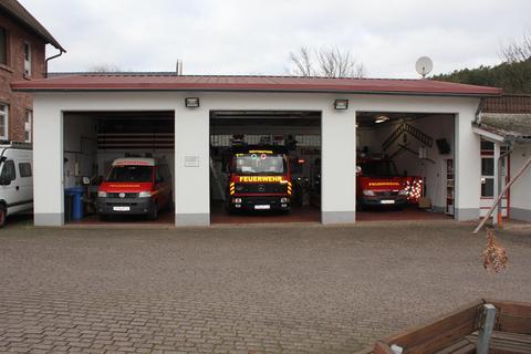 Das Hüttenthaler Feuerwehrhaus ist Standort der örtlichen Feuerwehr, an die im letzten Jahr offiziell die Güttersbacher Einsatzabteilung angeschlossen wurde. © Dieter Berlieb