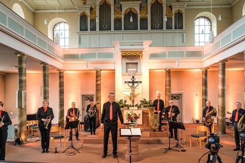 Der evangelische Posaunenchor Beerfelden spielte unter strengen Corona-Vorgaben ein Konzert ein. Foto: Tonforum Erbach